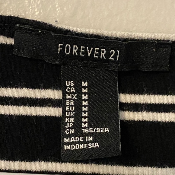 Forever 21 B&W Striped Zip Up Crop Top - Picture 6 of 6